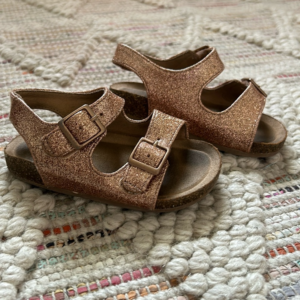 Toddler girls gold glitter sandals size 6